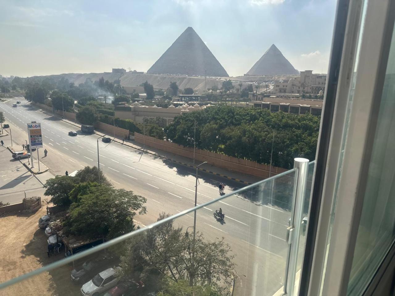 Doudou Pyramids View Hotel Kafret el-Gabal Exteriör bild